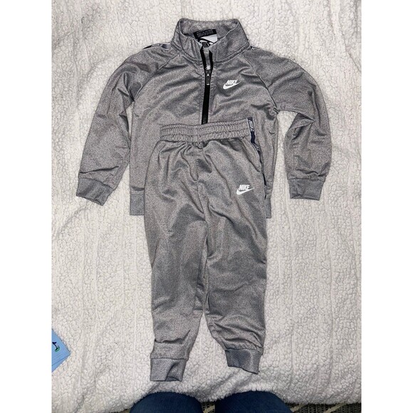 Nike Infant Boys' Tracksuit Dark Grey Heather 24 Months - Picture 1 of 3